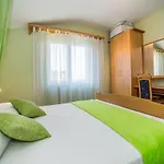 Hotel Mediteran 3*