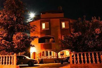 Mediteran Hotel Okrug Gornji