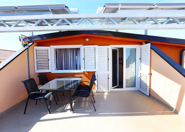 Mediteran Hotell Okrug Gornji