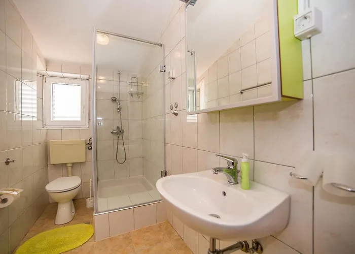 Hotell Mediteran Okrug Gornji